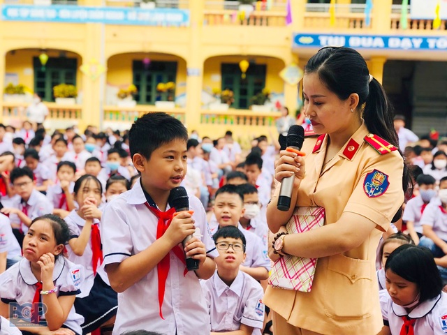 Bắc Giang: Chú trọng tuyên truyền, giáo dục ATGT trường học năm 2023 - Ảnh 1.