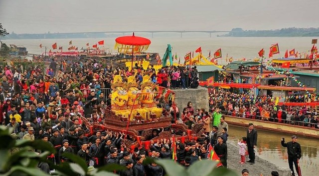 Hạn chế giao thông sông Hồng, Hà Nội để phục vụ lễ hội  - Ảnh 1.