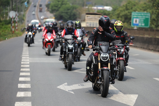 Chấp thuận đoàn du khách Thái Lan vào Việt Nam du lịch bằng xe mô tô - Ảnh 1.