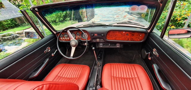 Ngắm xế cổ Fiat 850 Spider hàng hiếm duy nhất tại Việt Nam - Ảnh 3.