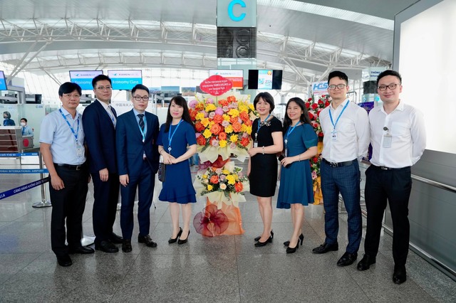 Chùm ảnh: Thêm hãng hàng không Trung Quốc mở đường bay tới Hà Nội, mỗi tuần có 4 chuyến - Ảnh 2.