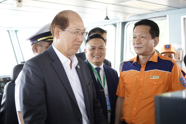Tổng Thư ký IMO Kitack Lim: &quot;Tôi rất tự hào về những gì lực lượng cứu nạn Việt Nam đang làm&quot;   - Ảnh 5.
