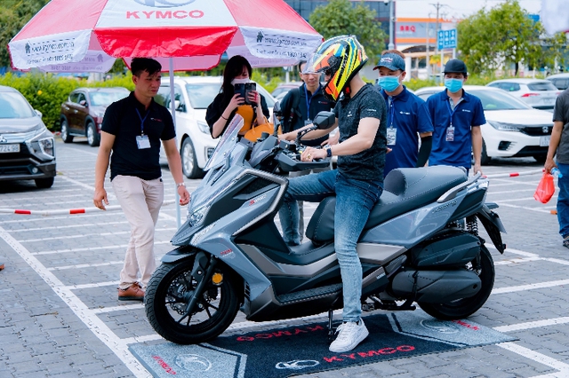 Kymco Xciting S350-CafeAuto-5