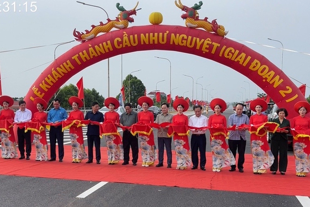 Thủ tướng Chính phủ Phạm Minh Chính dự lễ khánh thành cầu Như Nguyệt  - Ảnh 3.