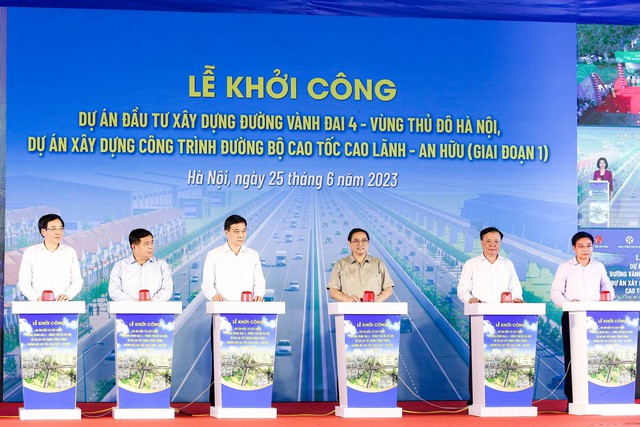 Thủ tướng Phạm Minh Chính: Đường Vành đai 4 tạo không gian phát triển mới cho cả Vùng Thủ đô - Ảnh 3.