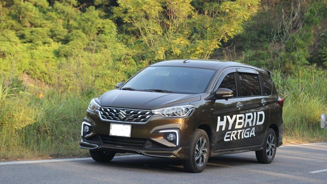 “Chống ế&quot;, Suzuki Ertiga Hybrid được ưu đãi lên tới 100 triệu đồng  - Ảnh 1.