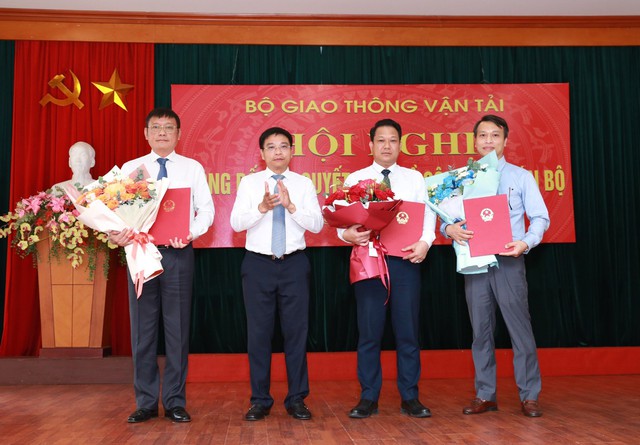 Ông Lê Hoàng Minh được bổ nhiệm làm Chủ tịch Tổng Công ty Quản lý bay VN - Ảnh 2.