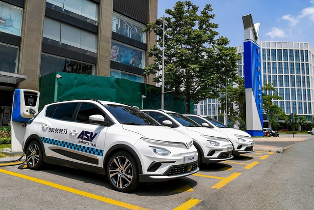 Hoạt động hợp tác giữa các thương hiệu xe điện với các đơn vị dịch vụ taxi và gọi xe công nghệ là một giải pháp hữu hiệu thúc đẩy thị trường ô tô điện.