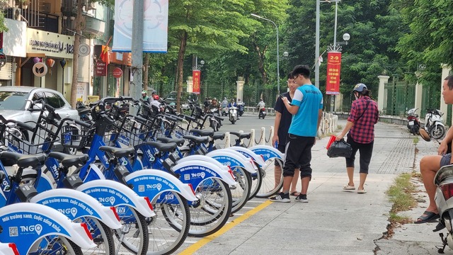 Khai trương dịch vụ xe đạp công cộng hoạt động ở Hà Nội, giá từ 5.000 đồng một lượt - Ảnh 2.