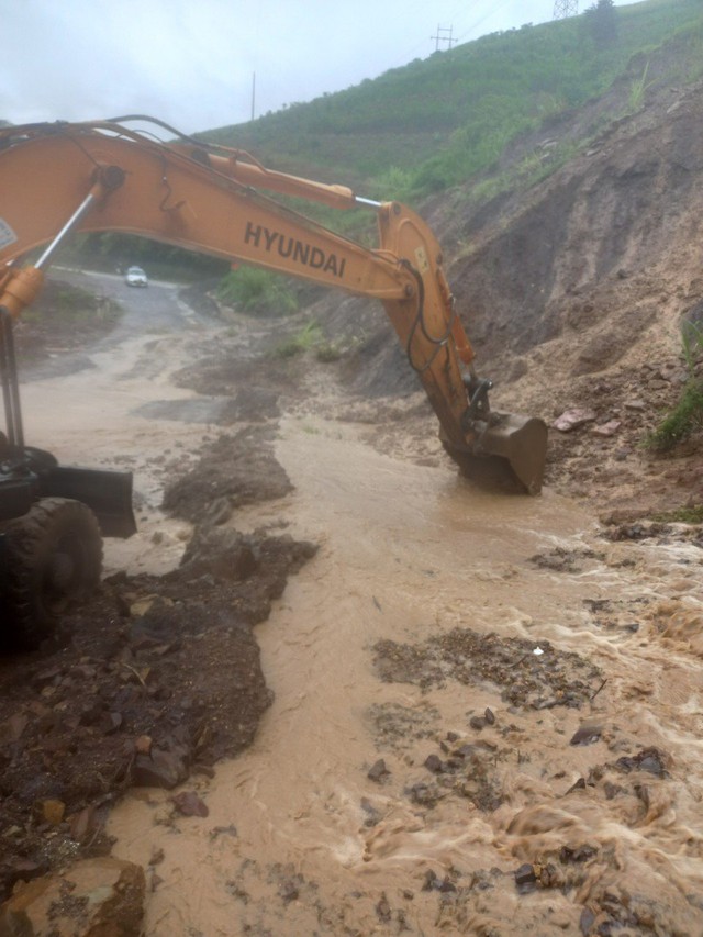 Sơn La: Thiệt hại do mưa lũ gây ra trên 8 tỷ đồng - Ảnh 2.