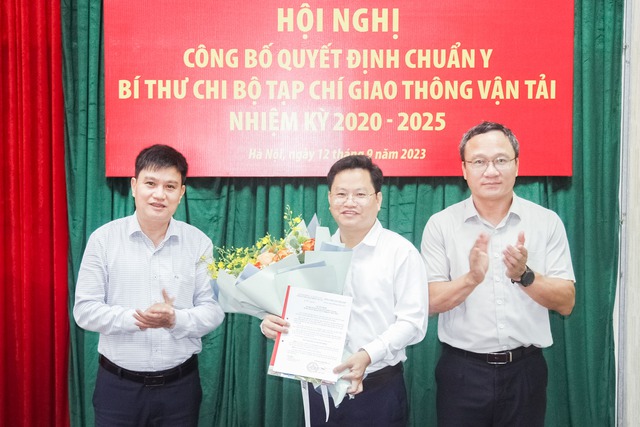 Ông Nguyễn Văn Hường làm Bí thư Chi bộ Tạp chí GTVT - Ảnh 3.