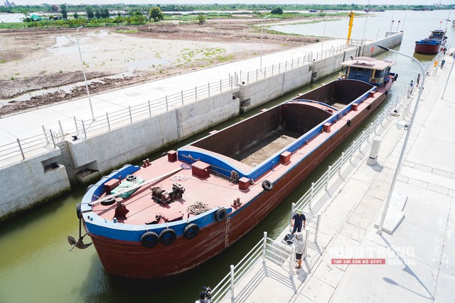 Công bố mở luồng đường thủy nội địa quốc gia kênh nối Đáy - Ninh Cơ - Ảnh 2.