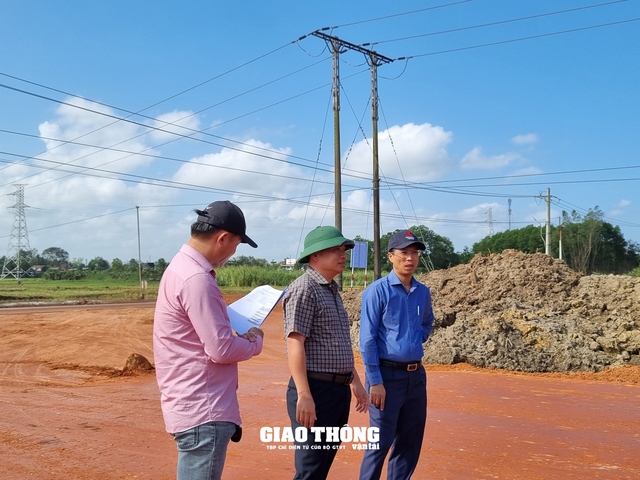 ‘Chạy đua’ tiến độ xây dựng khu tái định cư cao tốc Vạn Ninh - Cam Lộ- Ảnh 8.