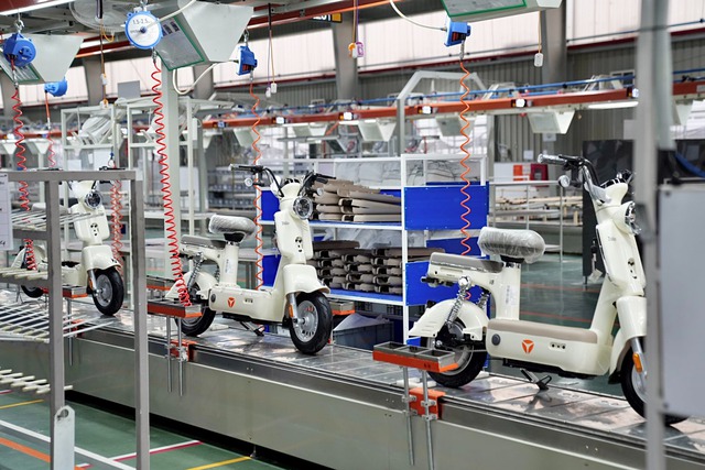Dây chuyền sản xuất xe máy điện hiện tại của Yadea tại khu công nghiệp Quang Châu, Bắc Giang.