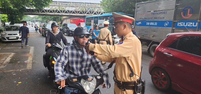 Thủ tướng chỉ đạo "nóng" để nâng cao hiệu quả công tác bảo đảm trật tự, ATGT - Ảnh 2.