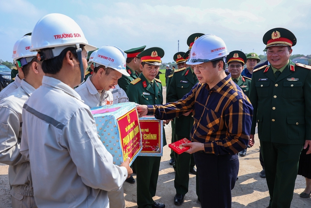 Phó Thủ tướng Trần Hồng Hà: "Giao thông đi đến đâu mở ra phát triển, ấm no đến đó"- Ảnh 3.