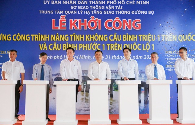 TP. HCM chi gần 250 tỷ đồng nâng tĩnh không cầu Bình Triệu 1 và Bình Phước 1 - Ảnh 1.