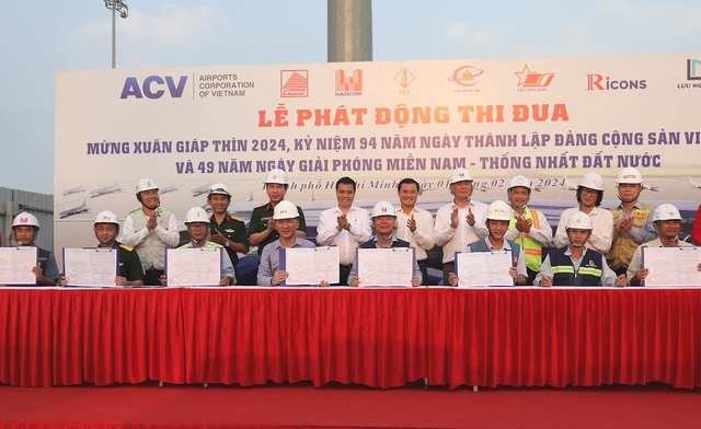 Phát động và ký giao ước thi đua đẩy nhanh tiến độ xây dựng Nhà ga hành khách T3 Tân Sơn Nhất- Ảnh 2.