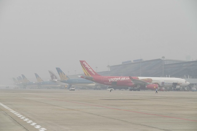 Lịch bay đến 29 Tết vẫn có thể bị ảnh hưởng bởi sương mù, Cục Hàng không VN chỉ thị "khẩn"- Ảnh 1.