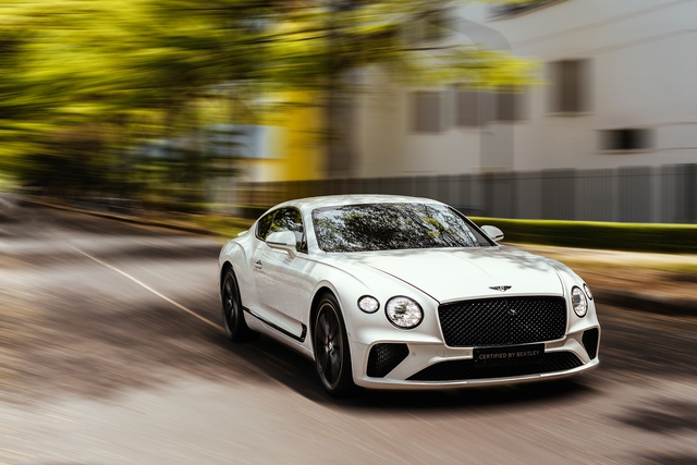 Nhằm phục vụ khách hàng trong nước ngày một tốt hơn, đại lý Bentley Hồ Chí Minh chính thức triển khai dịch vụ kinh doanh xe Bentley đã qua sử dụng.