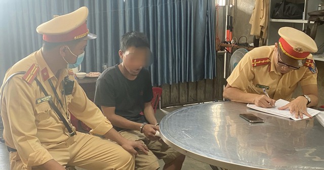 CSGT tỉnh Đắk Nông phát hiện, bắt giữ đối tượng trộm cắp xe máy- Ảnh 1.
