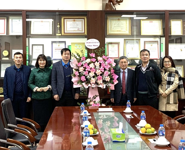 Chủ tịch Công đoàn GTVT Việt Nam thăm, động viên người lao động trên công trường cao tốc Bắc – Nam- Ảnh 3.