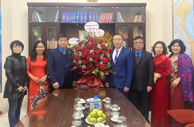 Chủ tịch Công đoàn GTVT Việt Nam thăm, động viên người lao động trên công trường cao tốc Bắc – Nam- Ảnh 4.