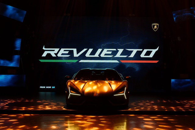 Thế giới xe tuần qua: Lamborghini Revuelto cập bến, triệu hồi loạt xe Mercedes-Benz và VinFast- Ảnh 2.