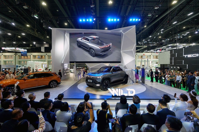 Mẫu xe bán tải thuần điện VinFast VF Wild concept ra mắt tại triển lãm Bangkok Motor Show 2024.