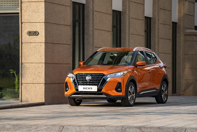 Nissan Kicks chính thức ra mắt thị trường Việt Nam hồi đầu tháng 11/2022.  &quot;Đua&quot; với Hyundai Creta và Mitsubishi Xforce, Nissan Kicks giảm giá kỷ lục