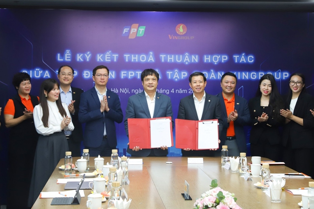 Lễ ký kết hợp tác giữa tập đoàn Vingroup và tập đoàn FPT.