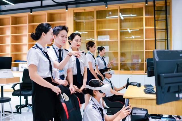 Học viện HKVN cấp 15 tỷ đồng học bổng cho sinh viên tỉnh Đồng Nai phục vụ hoạt động sân bay Long Thành- Ảnh 2.