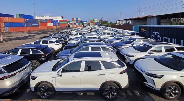 Các loại xe có xuất xứ từ Trung Quốc đang giúp kim ngạch nhập khẩu ô tô nguyên chiếc hồi phục trở lại.  Nhập khẩu ô tô tăng trở lại