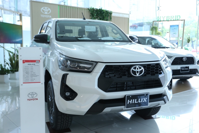 Giảm giá bán, Hilux 2024 hứa hẹn chinh phục khách hàng Việt.