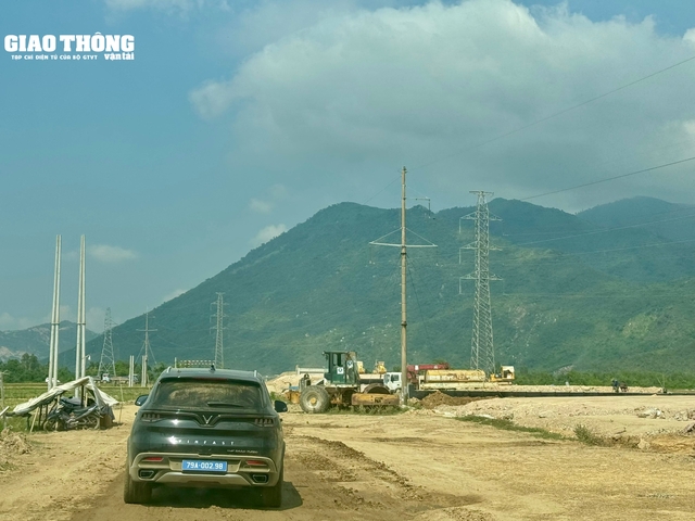 Cao tốc Vân Phong - Nha Trang sẽ “cán đích” trước 30/4- Ảnh 2.