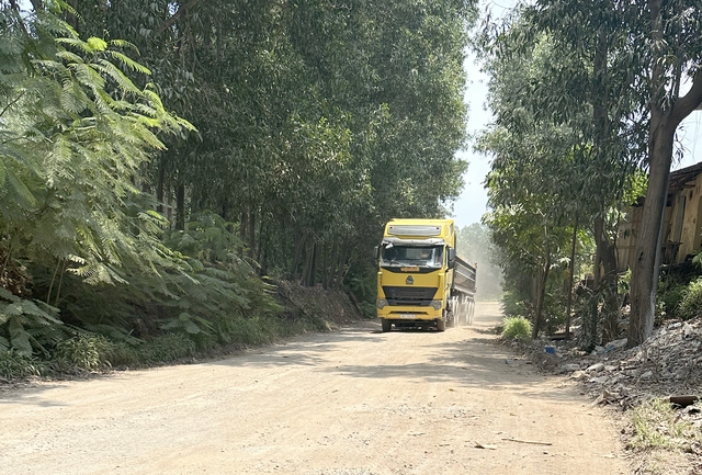 Thành phố Thủ Đức chưa quyết liệt xử lý di dời trạm trộn bê tông không phép gây mất an toàn giao thông - Ảnh 3.