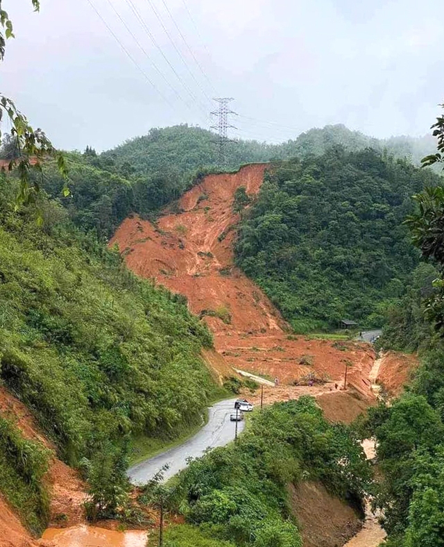 Cao Bằng: 9 thi thể nạn nhân bị cuốn trôi cùng xe khách đã được tìm thấy - Ảnh 1.