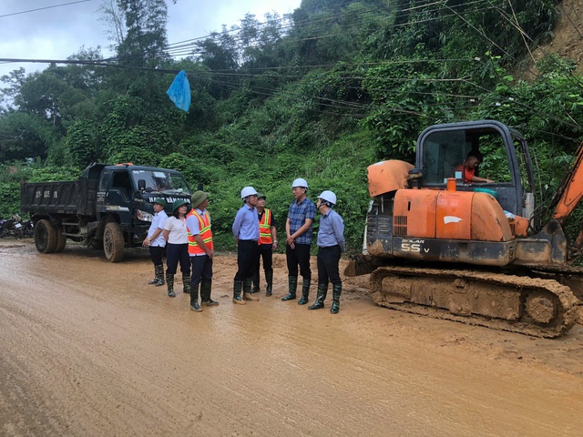 Cục Đường bộ VN kiểm tra các tuyến đường bị thiệt hại - Ảnh 1.