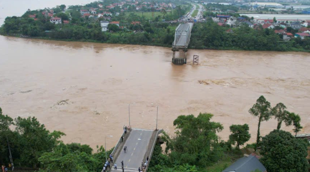 Vụ sập cầu Phong Châu: Bộ GTVT công bố tình huống khẩn cấp về thiên tai- Ảnh 1.