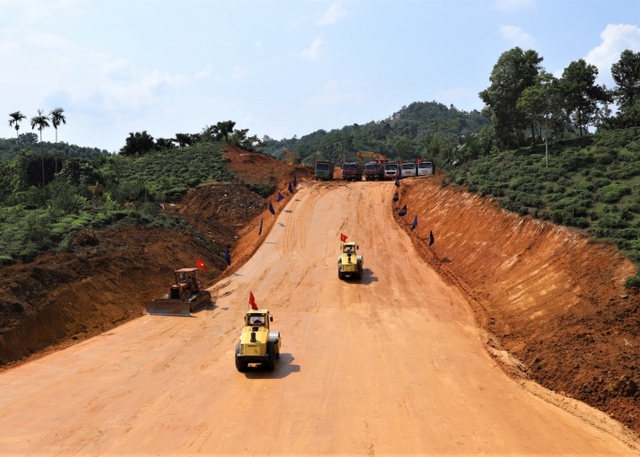 Cao tốc Tuyên Quang - Hà Giang đang thi công ra sao? - Ảnh 1.