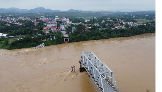 Thủ tướng yêu cầu khẩn trương hoàn thiện thủ tục đầu tư, bố trí nguồn vốn xây dựng cầu Phong Châu mới - Ảnh 1.