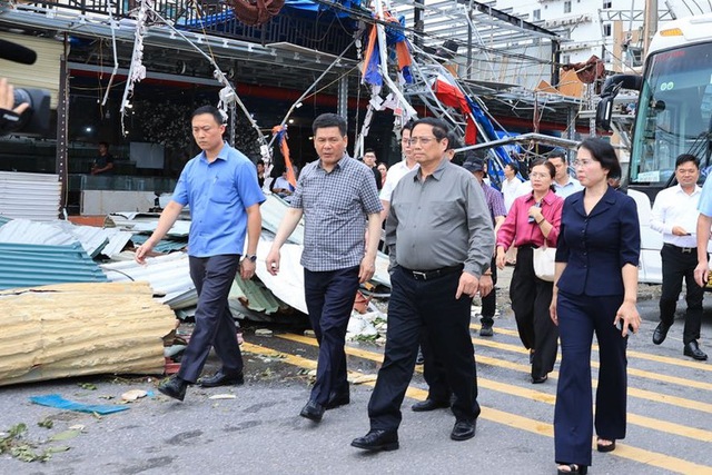 Thủ tướng chỉ đạo "nóng" sau khi kiểm tra công tác khắc phục hậu quả bão số 3 tại Quảng Ninh, Hải Phòng- Ảnh 2.