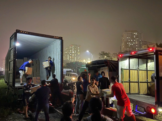 Đường sắt vận chuyển miễn phí hàng cứu trợ- Ảnh 1.