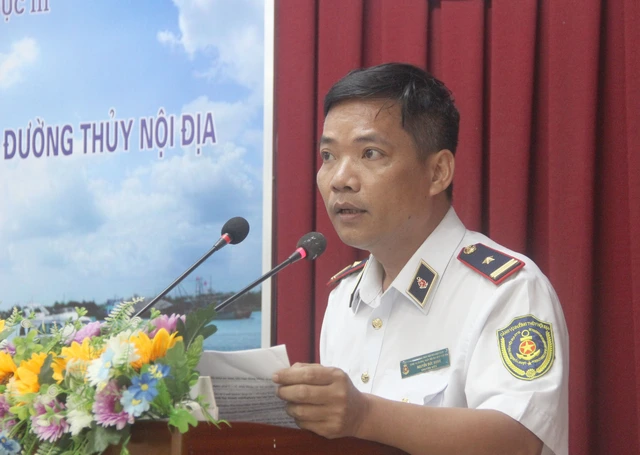 Cảng vụ ĐTNĐ Khu vực III tuyên truyền pháp luật giao thông đường thuỷ nội địa cho các cảng, bến - Ảnh 4.