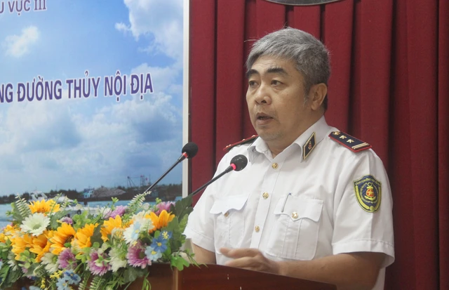 Cảng vụ ĐTNĐ Khu vực III tuyên truyền pháp luật giao thông đường thuỷ nội địa cho các cảng, bến - Ảnh 5.
