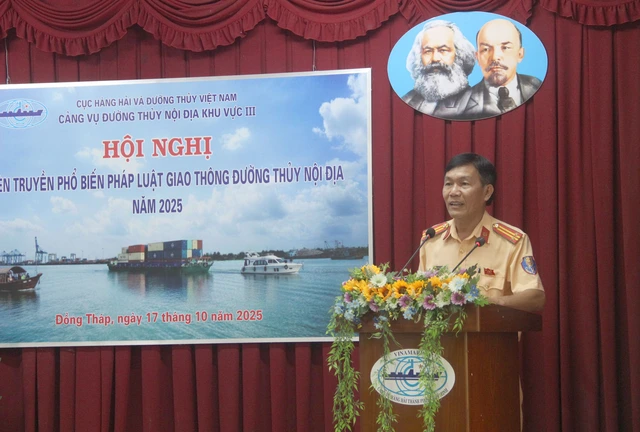 Cảng vụ ĐTNĐ Khu vực III tuyên truyền pháp luật giao thông đường thuỷ nội địa cho các cảng, bến - Ảnh 8.