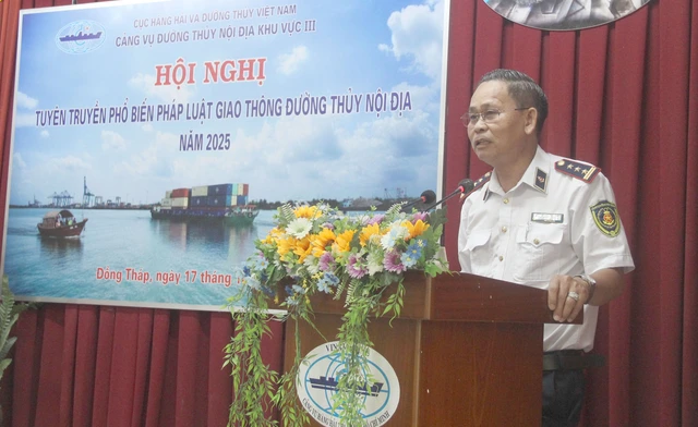 Cảng vụ ĐTNĐ Khu vực III tuyên truyền pháp luật giao thông đường thuỷ nội địa cho các cảng, bến - Ảnh 2.
