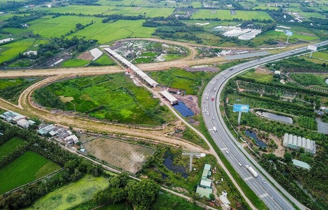 Sớm giải quyết dứt điểm vướng mắc, đẩy nhanh tiến độ cao tốc Mỹ An - Cao Lãnh - Ảnh 1.