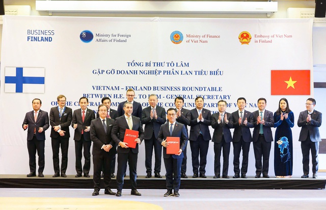 Tổng Bí thư Tô Lâm chứng kiến Vietjet ký thỏa thuận phát triển nguồn lực hàng không quốc tế - Ảnh 1.
