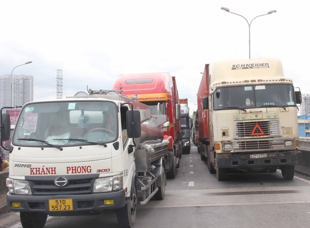 TP.HCM triển khai các giải pháp kéo giảm ùn tắc khu vực cảng Cát Lái – Phú Hữu - Ảnh 1.